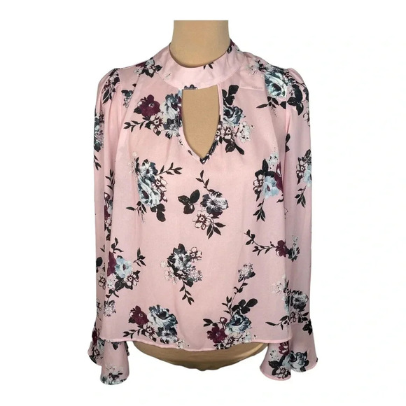 Living Doll Blouse with Keyhole Front Sz Medium Pink Floral Top Bell Sleeve NWT‎ - Picture 2 of 8